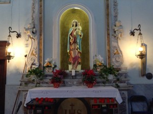 Altare con la statua della Madonna (detta della Cintola).